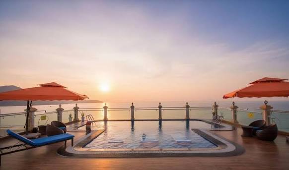 7 Seven Sea Hotel